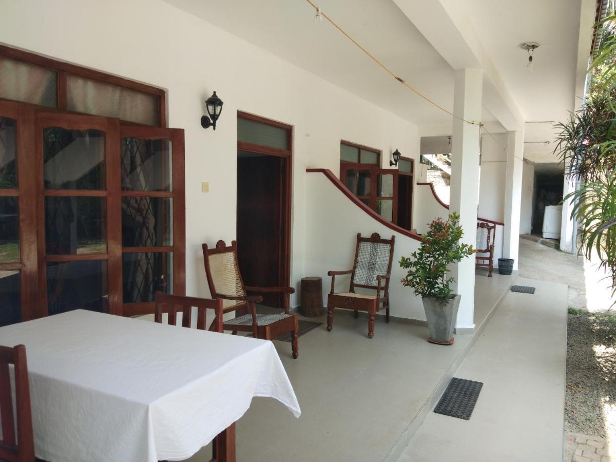 Rock House Hotell Unawatuna Eksteriør bilde