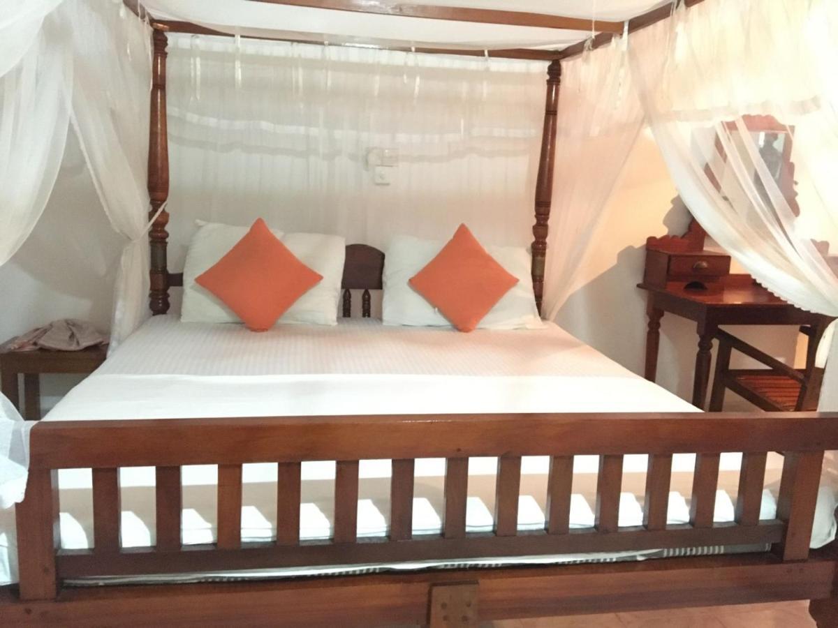 Rock House Hotell Unawatuna Eksteriør bilde