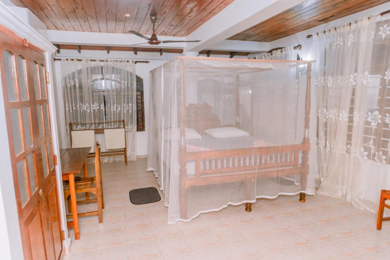 Rock House Hotell Unawatuna Eksteriør bilde